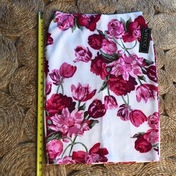 NYCC NWT pencil skirt small - Picture 6 of 6